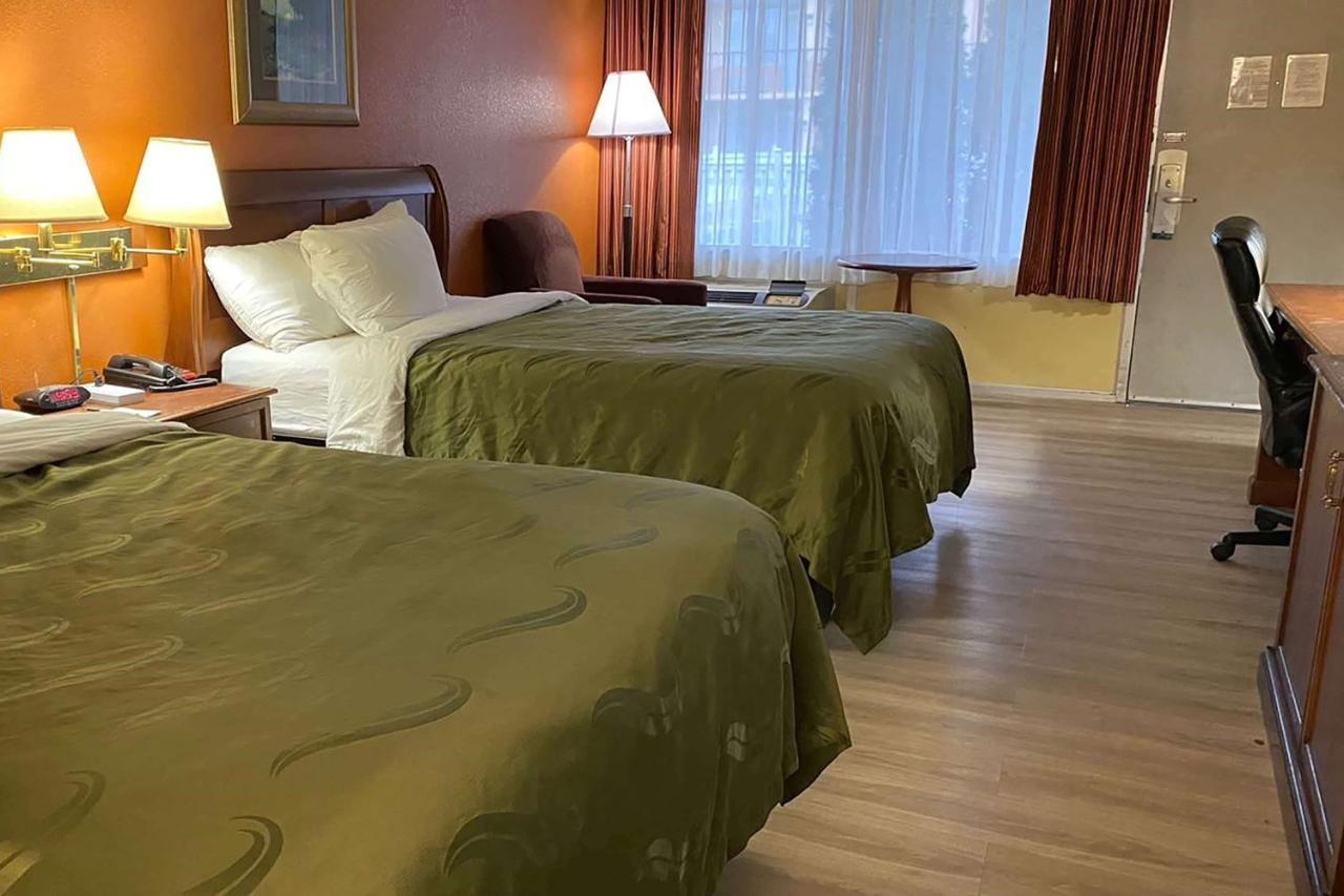 Ramada By Wyndham Rome - Verona Εξωτερικό φωτογραφία