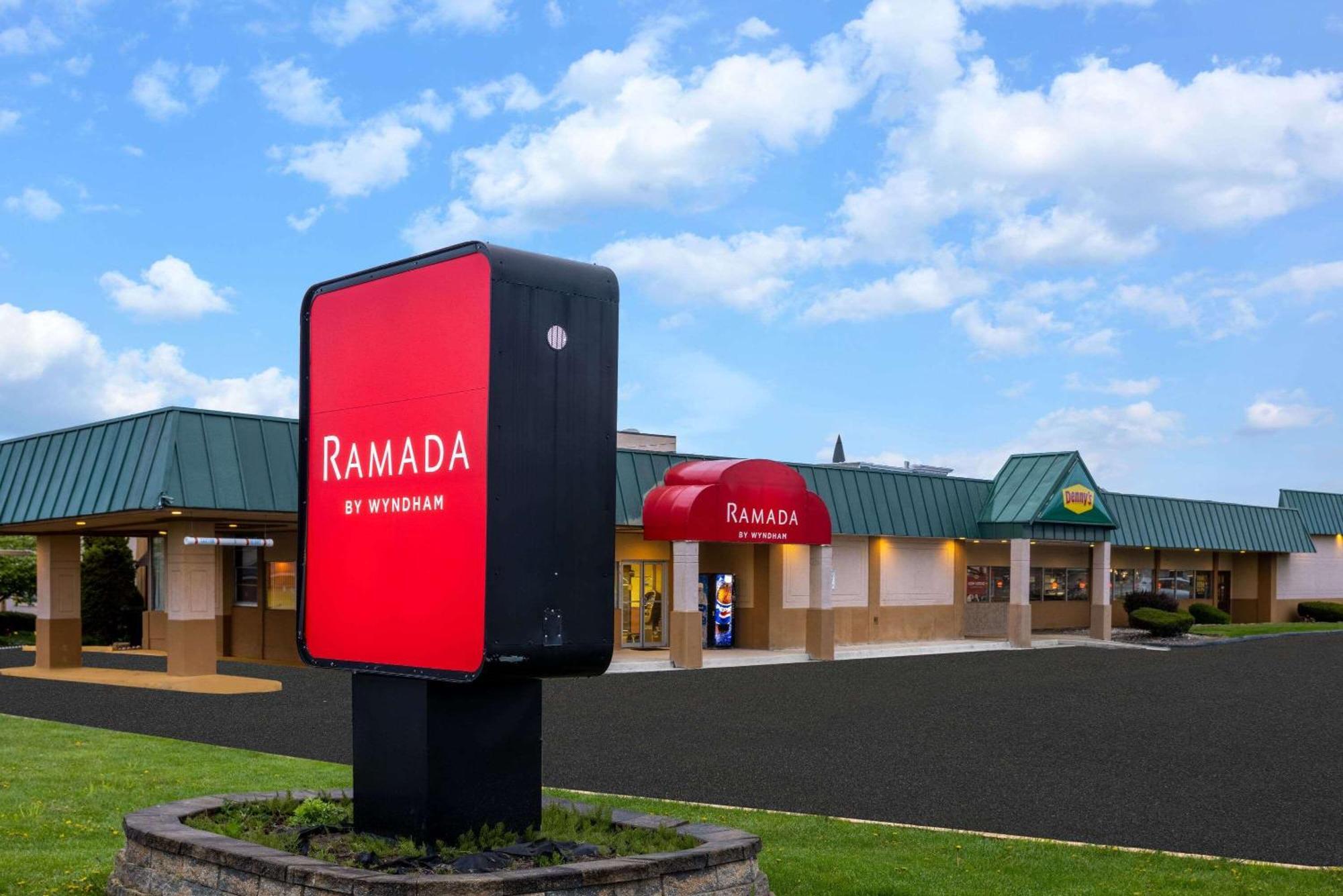Ramada By Wyndham Rome - Verona Εξωτερικό φωτογραφία